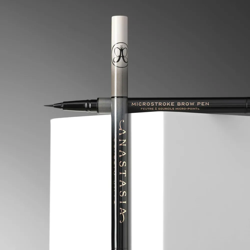 Anastasia Øjenbryn>Microstroke Brow Pen Ebony