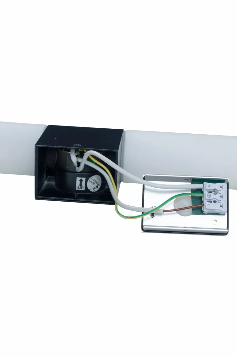 Aneta Lighting Badeværelsesbelysning>Badeværelsesbelysning Cosenza Black/Opal White