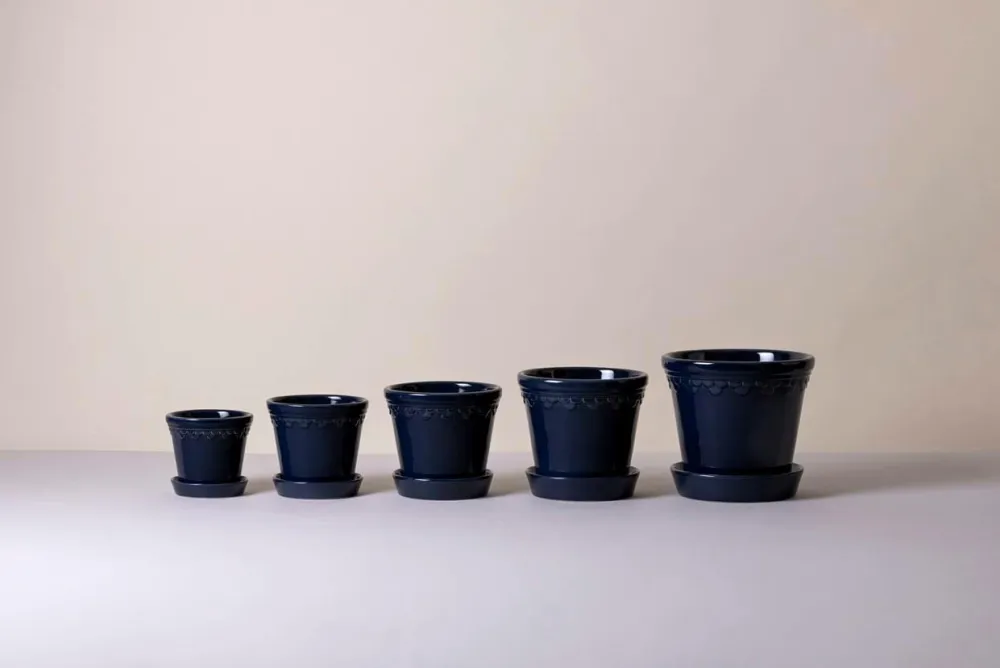 Bergs Potter Potteskjulere>Krukke med underskål Københavner GLAZED, diameter 21 cm Sapphire blue