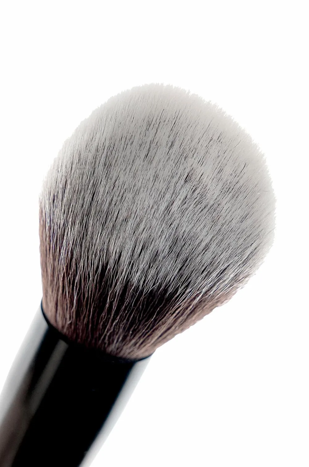 Brushworks Makeupbørster>No. 10 Bronzer Brush No Color