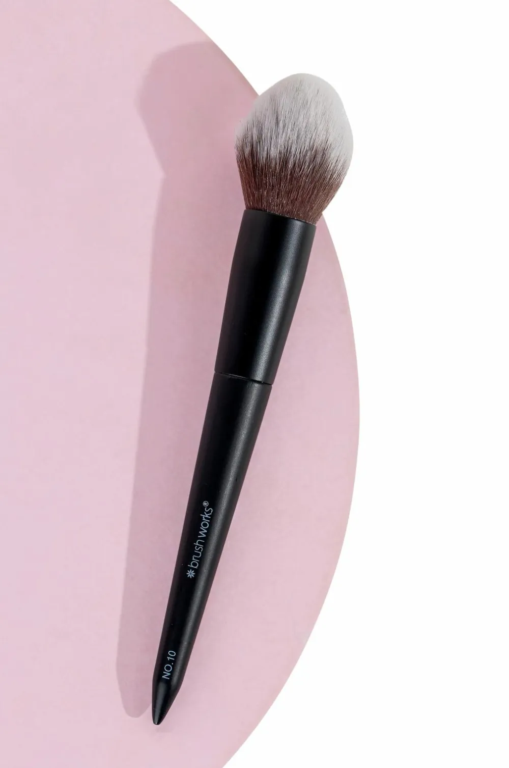 Brushworks Makeupbørster>No. 10 Bronzer Brush No Color