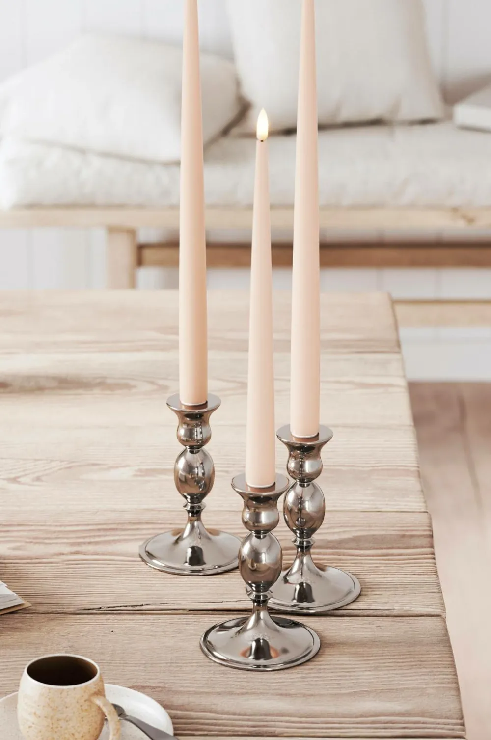 DeluxeHomeart Lys & Duft>LED Taper Candle Shiny 2,2x38 cm 2 stk. Lyserød