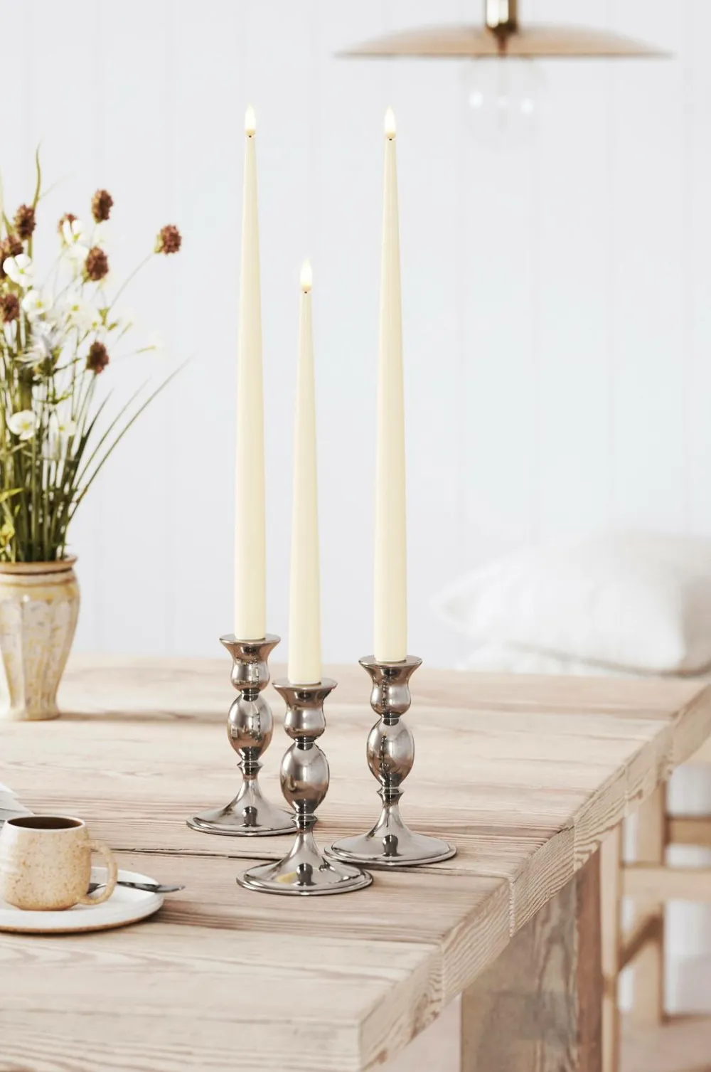 DeluxeHomeart Lys & Duft>LED Taper Candle Shiny 2,2x38 cm 2 stk. Fløde