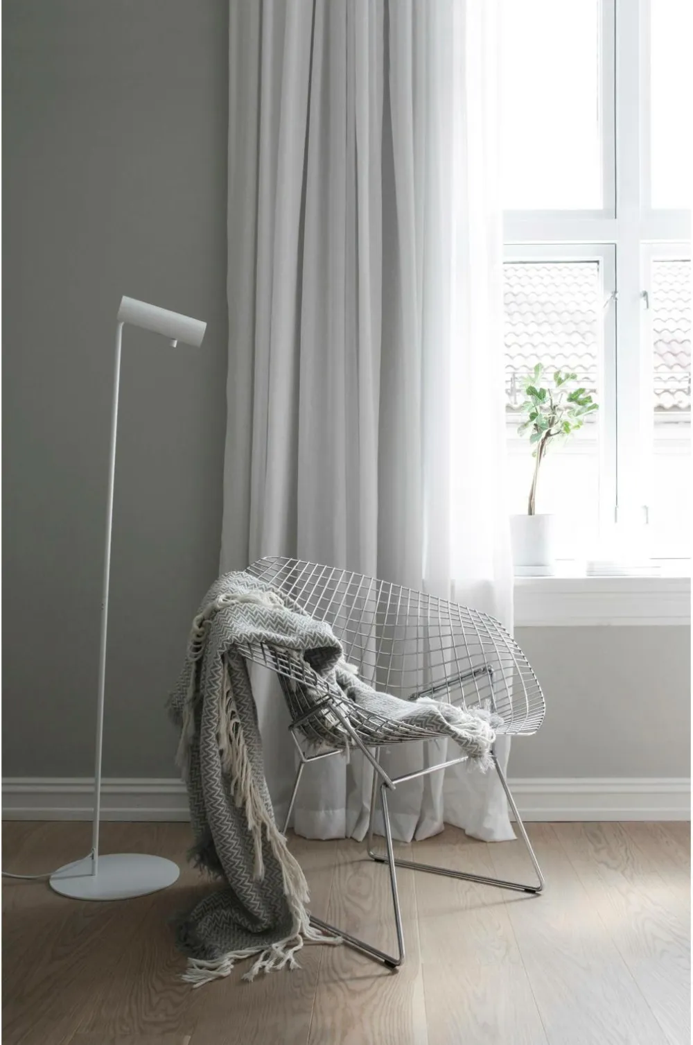 Design For The People Gulvlamper>Gulvlampe Mib 6 Hvid