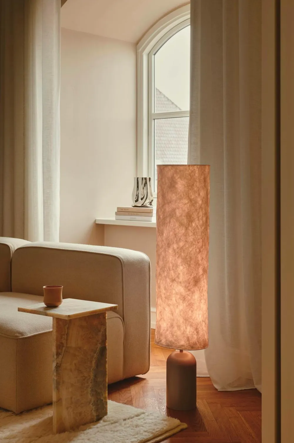 Design For The People Gulvlamper>Gulvlampe Talli Hvid/Beige