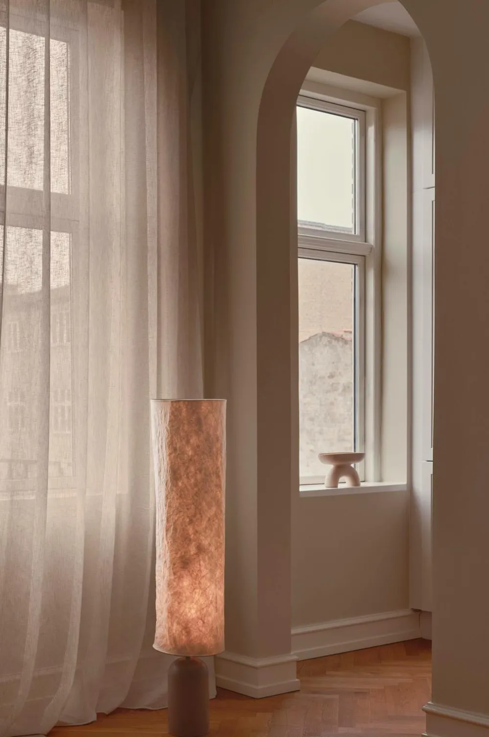 Design For The People Gulvlamper>Gulvlampe Talli Hvid/Beige
