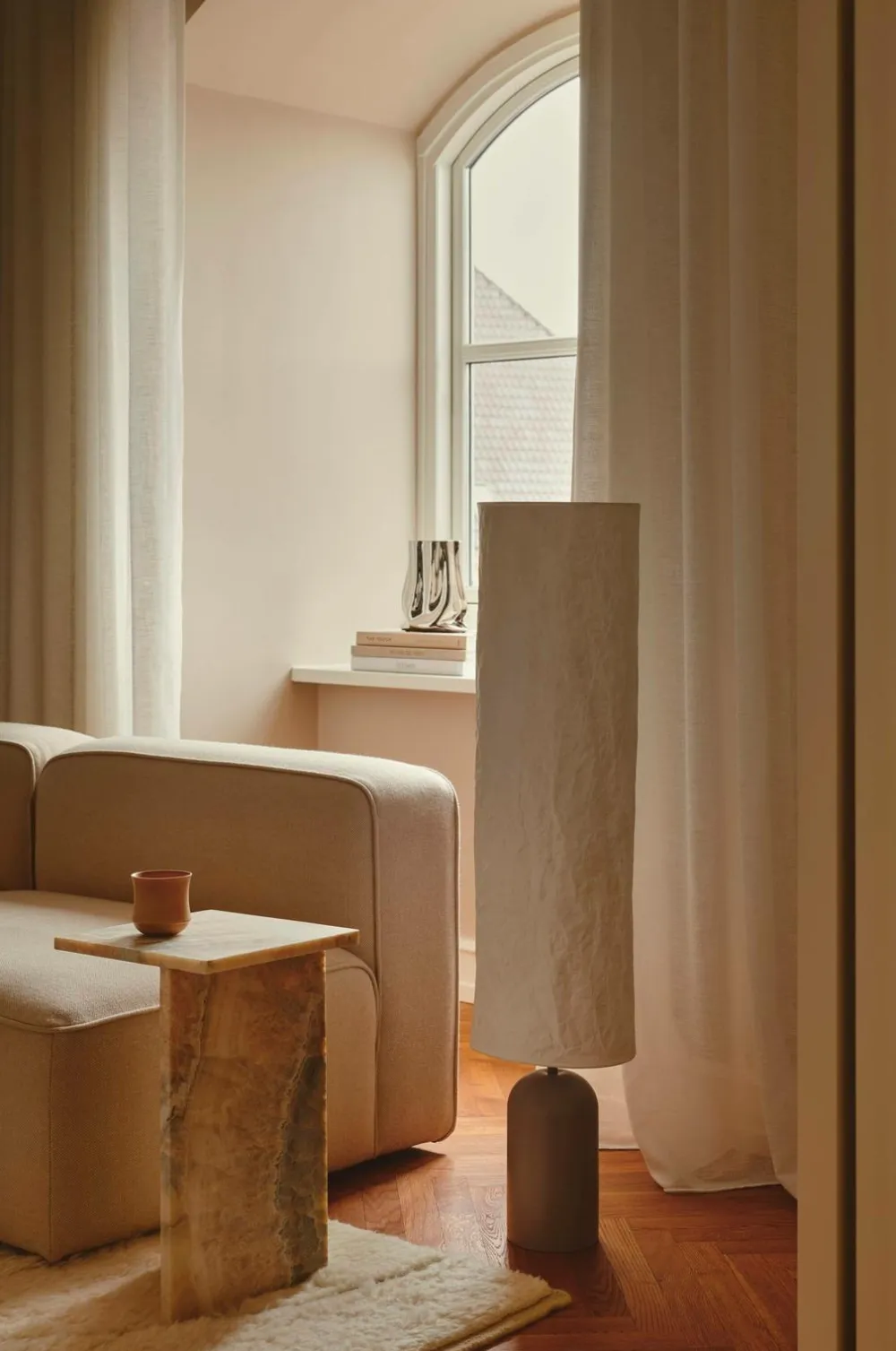 Design For The People Gulvlamper>Gulvlampe Talli Hvid/Beige