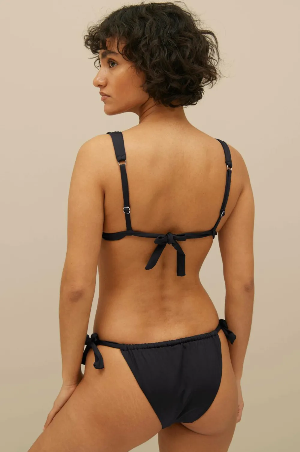 Ellos Bikinier & Bikinidele>Collection Bikini-bh med trekantede cups Sort