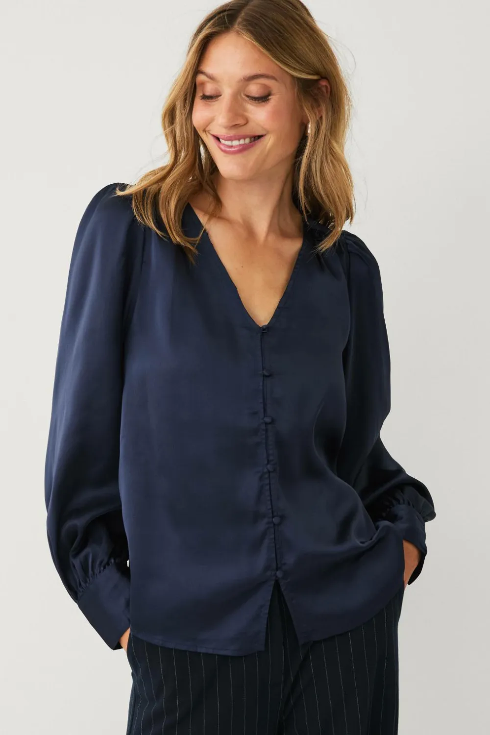 Ellos Collection Bluse i satin Marinblå Online