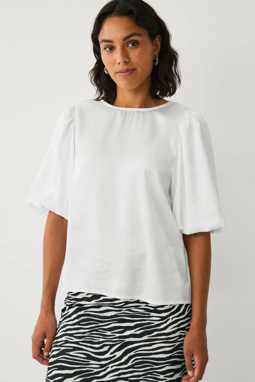 Ellos Collection Bluse i satin hvid Best