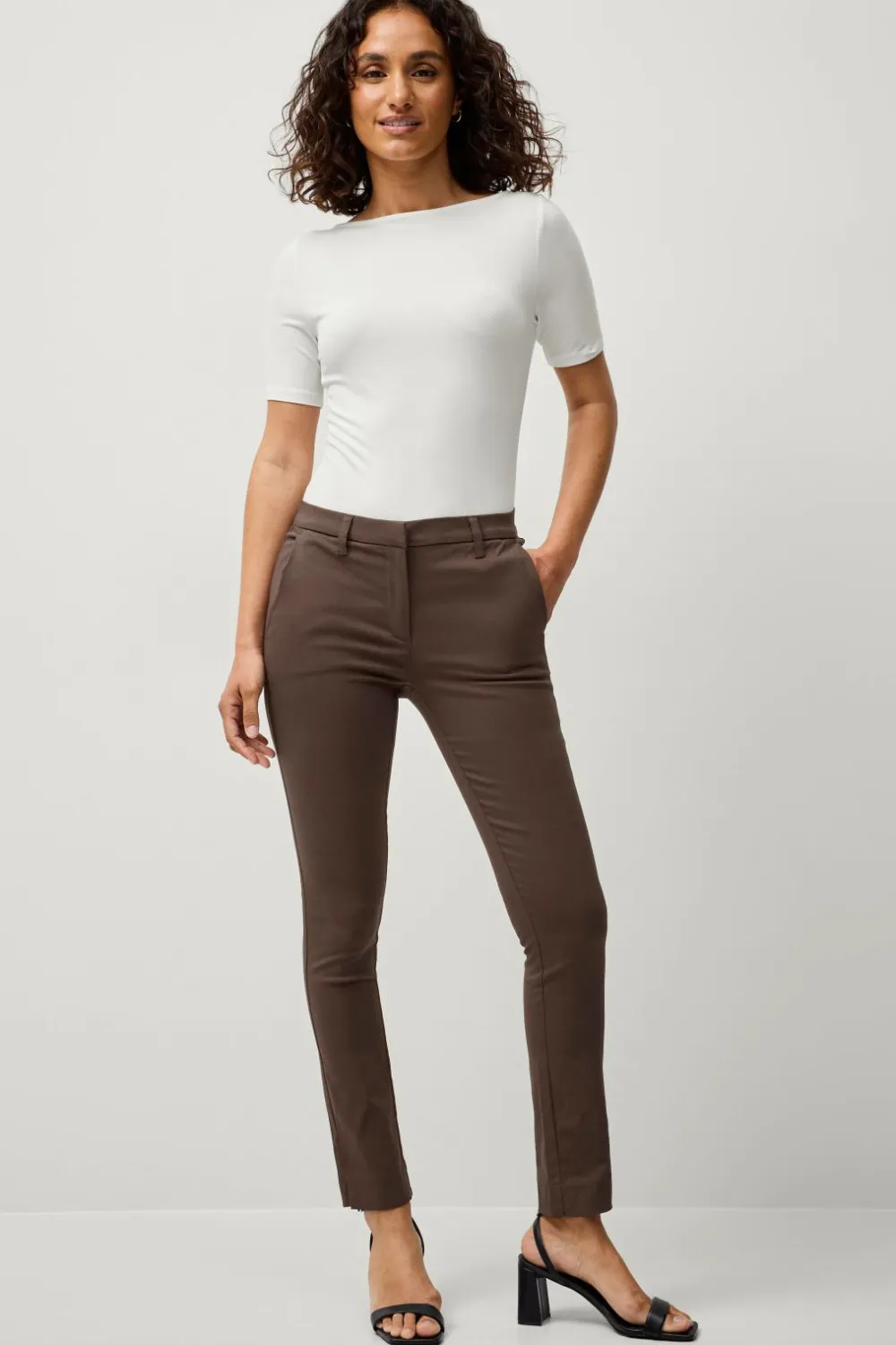 Ellos Collection Flexy Slim fit bukser i superstretch Mrkbrun Discount