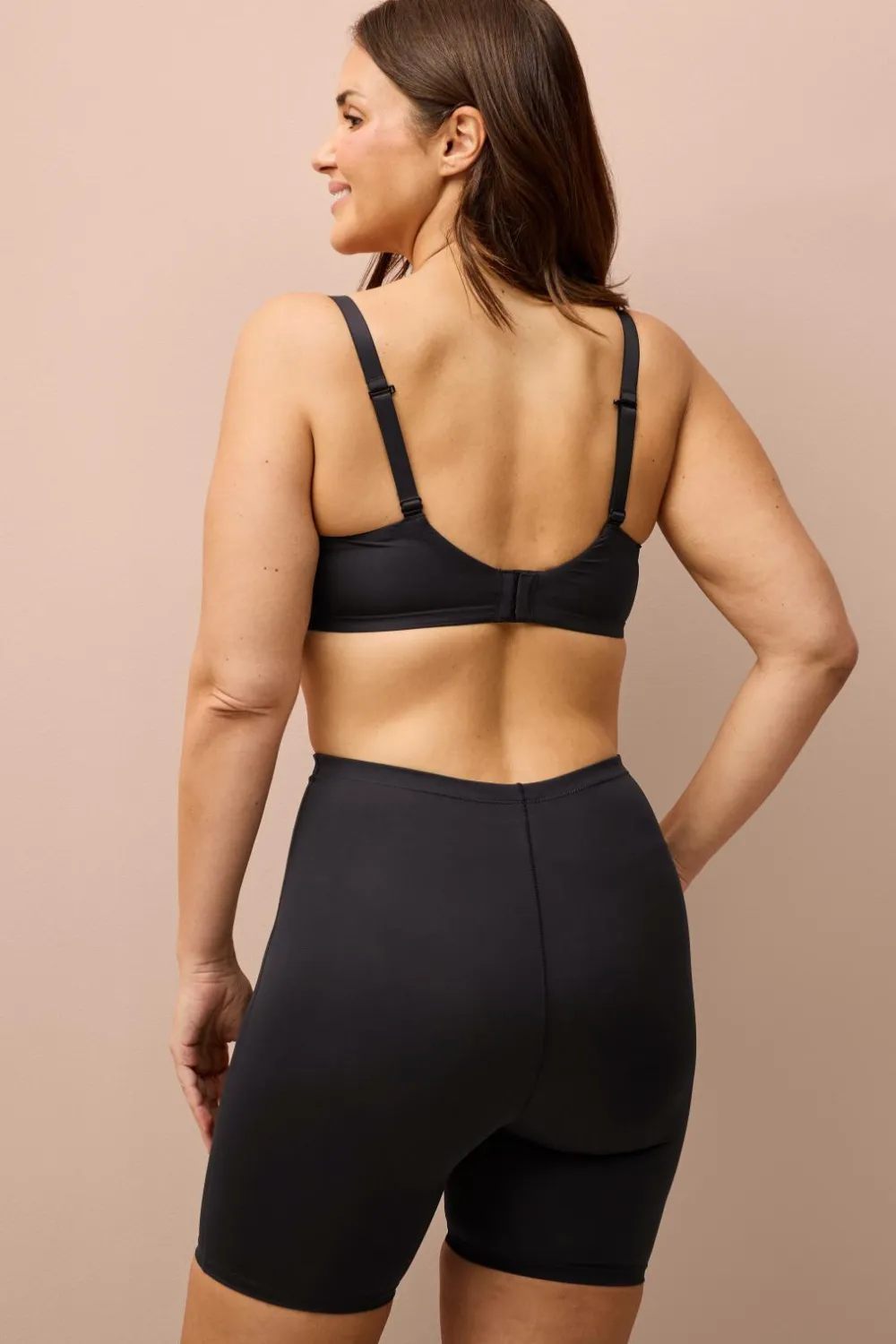 Ellos Shaping>Collection Formende shorts - medium støtte Sort