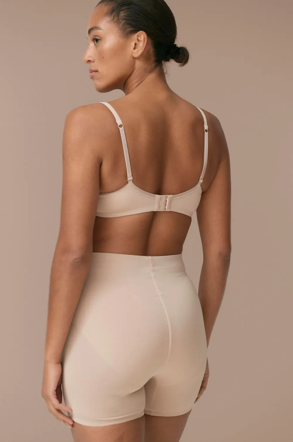 Ellos Shaping>Collection Formende shorts - medium støtte Beige