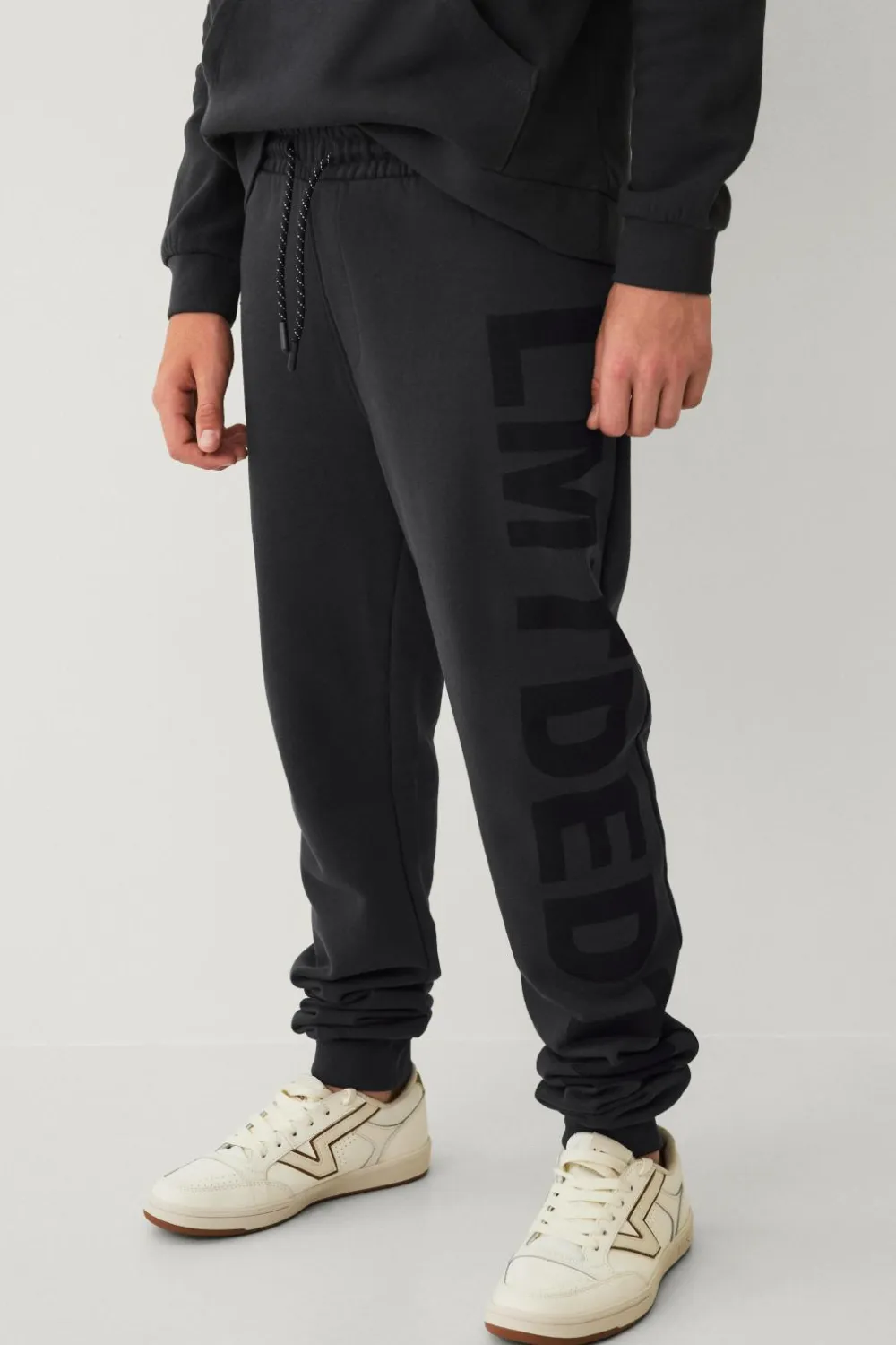 Ellos Bukser & Leggings>Collection Joggingbukser med print mørkegrå