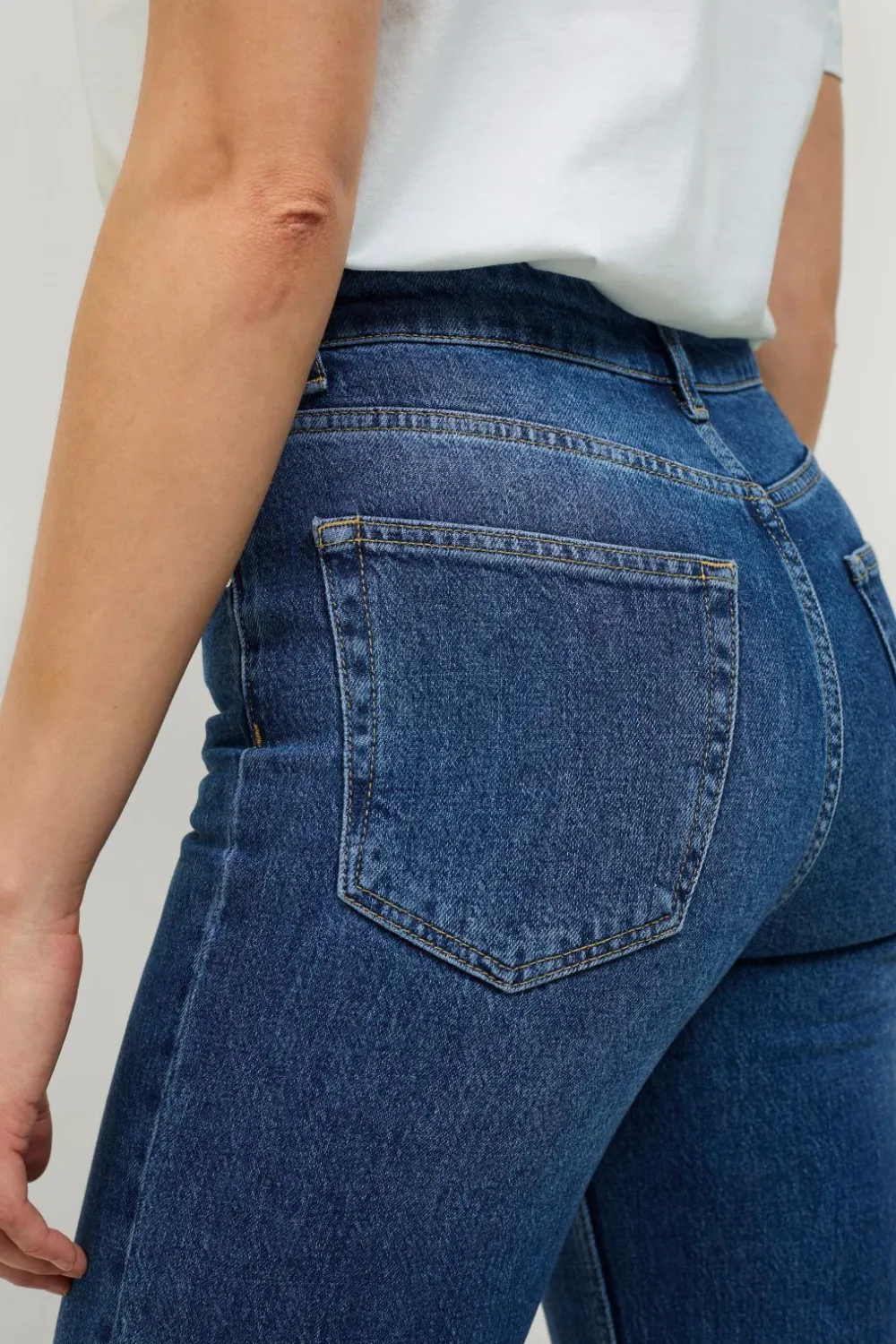Ellos Collection Med svaj jeans med høj talje Denim blå Sale
