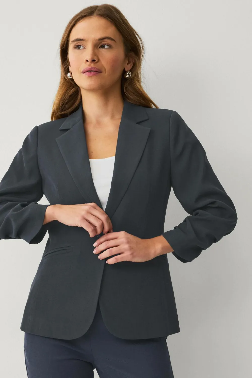 Ellos Blazere & Veste>Collection Smal pasform habitjakke med krøllede ærmer Mørkeblå