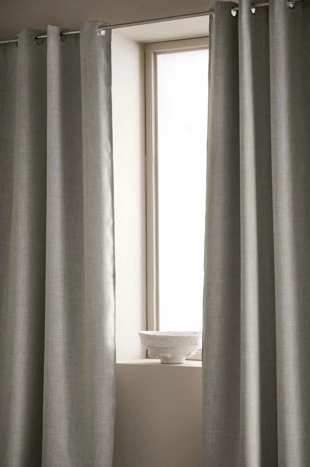 Ellos Home Mørklægningsgardin Iben med sejlringe, 1 stk. Light grey (Cool grey) Clearance