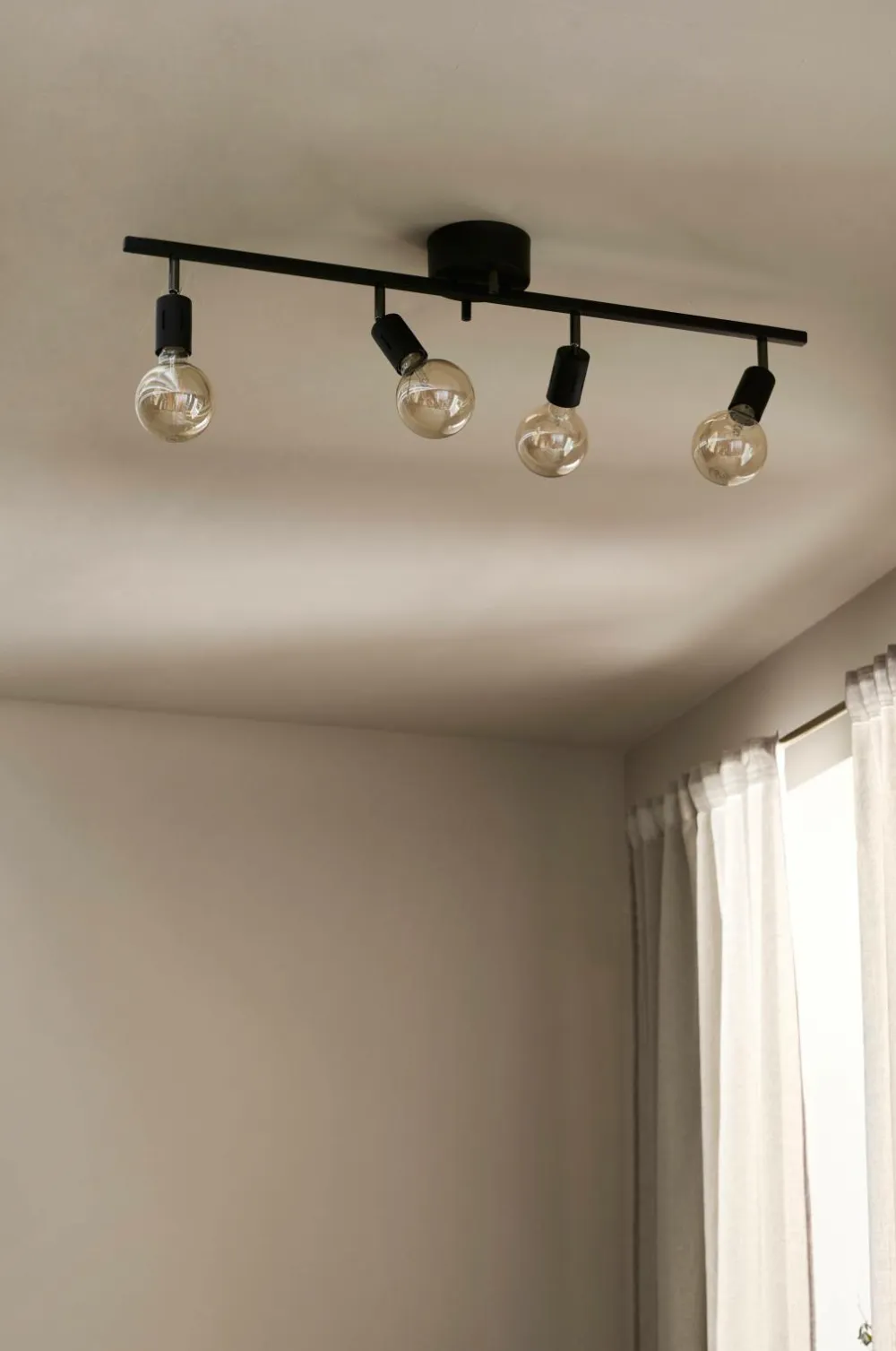 Ellos Loftlamper>Home Plafond Sander 4L Sort / Sort krom
