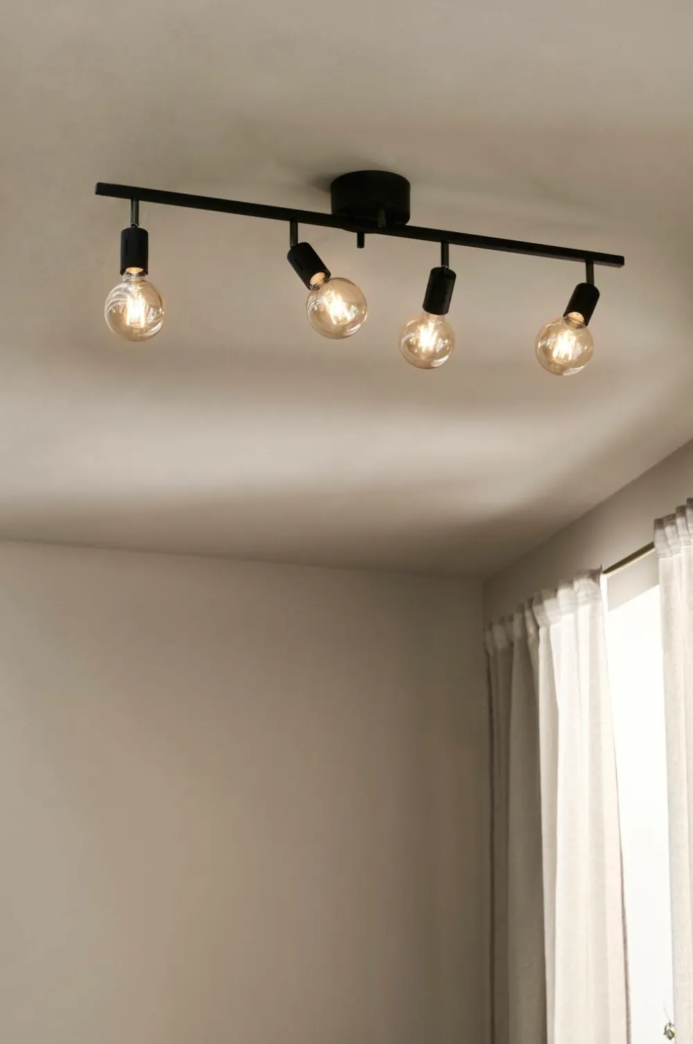 Ellos Loftlamper>Home Plafond Sander 4L Sort / Sort krom