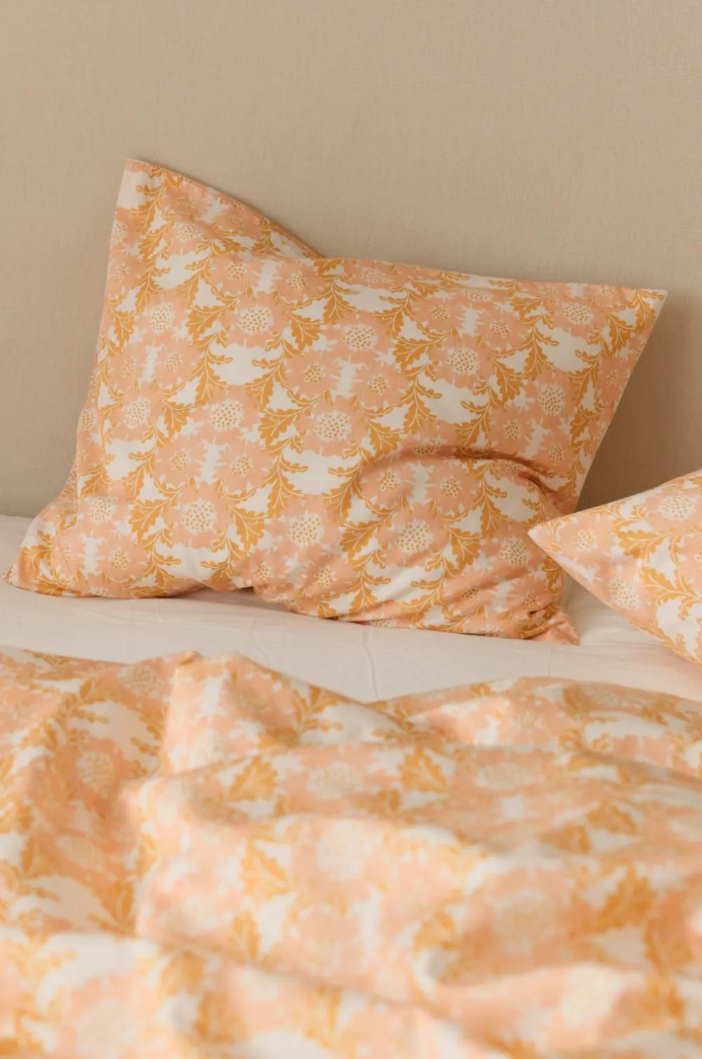 Ellos Home Pudebetræk Glorai Flower i bomuldssatin Rosa/gul Discount