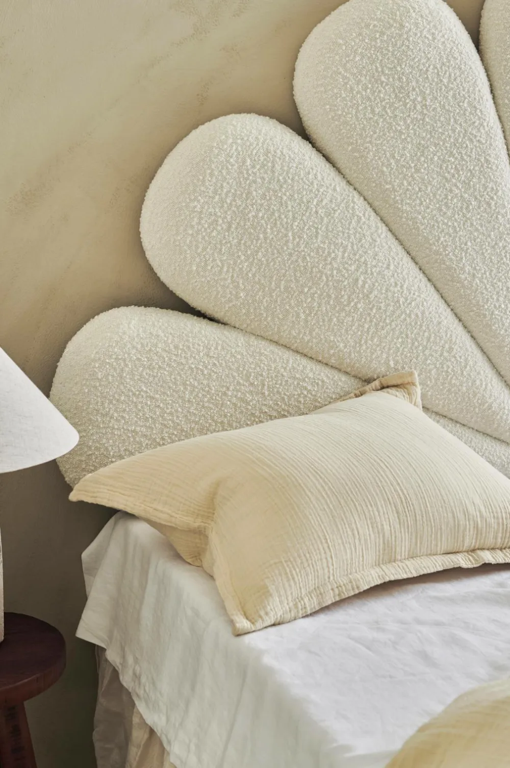 Ellos Senge & Madrasser>Home Sengegavl Flora Bouclé 180 cm Beige