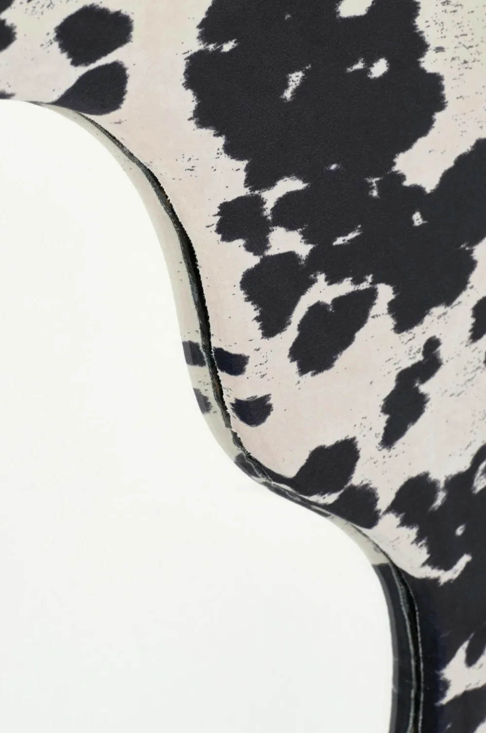 Ellos Home Spejl Cow Fur Sort/hvid Outlet