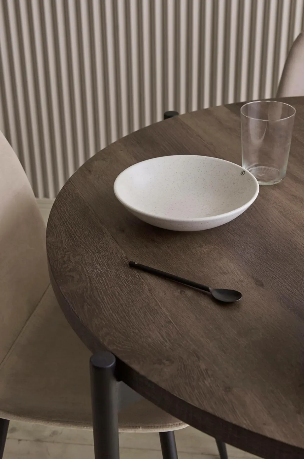 Ellos Home Spisebordssæt Gilda med 1 bord og 4 stole Brunt bord/beige stole Outlet