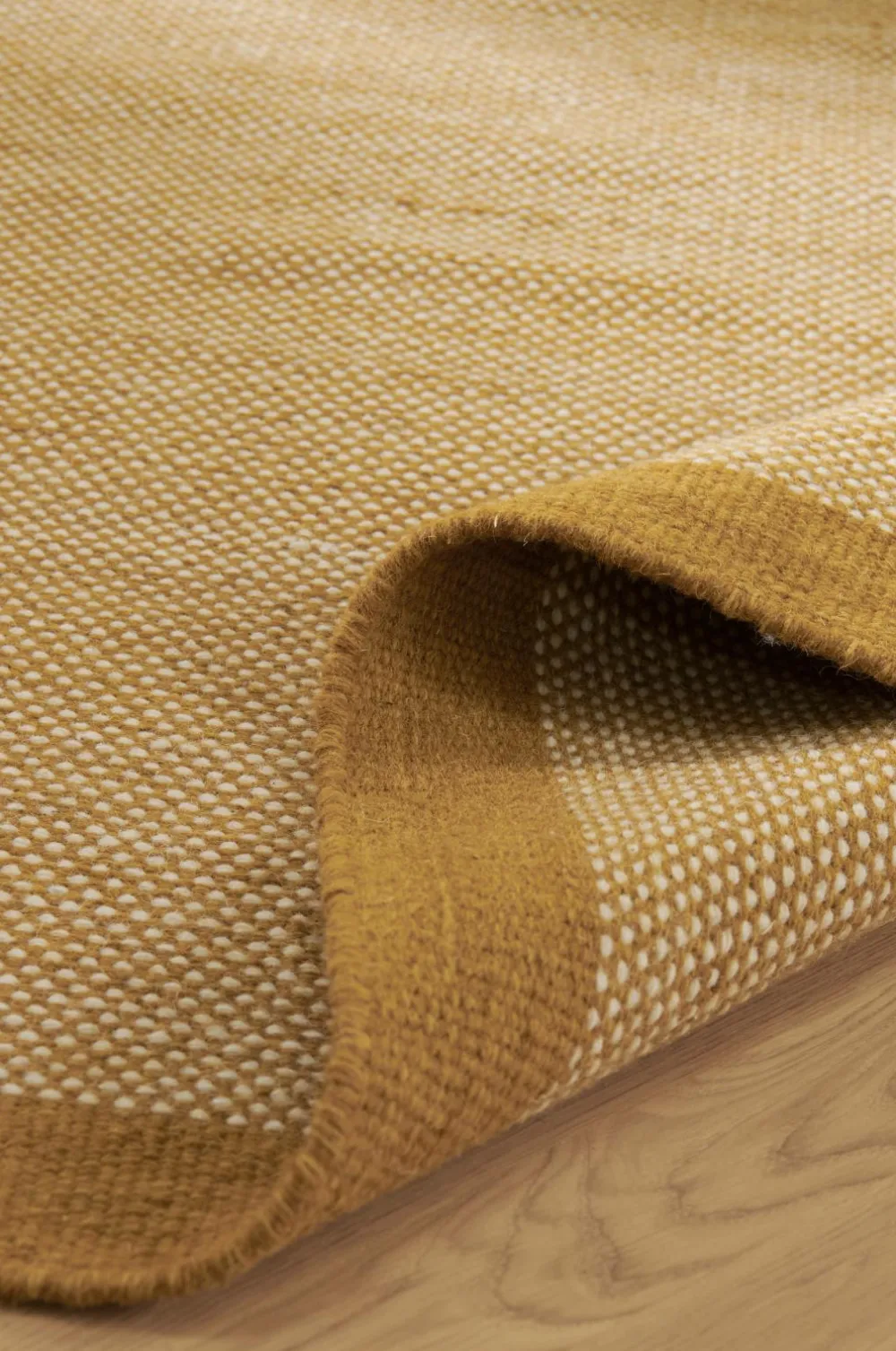 Ellos Home Uldgulvtæppe Dot Dk Yellow 17-1129tcx Woodthrush,Fc348/15 Online