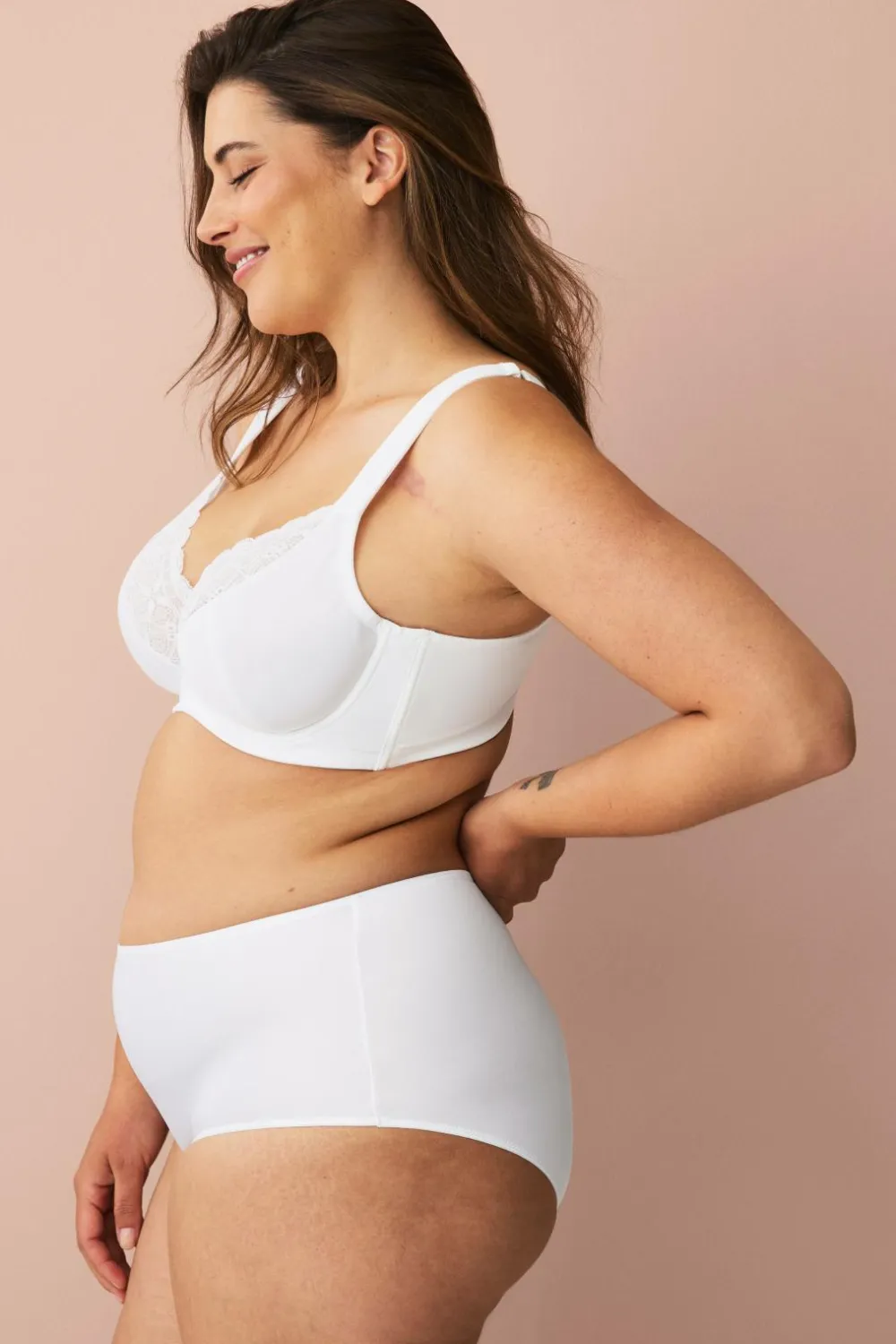 Ellos Plus collection Bøjle-bh med mesh-forede skåle Hvid Online