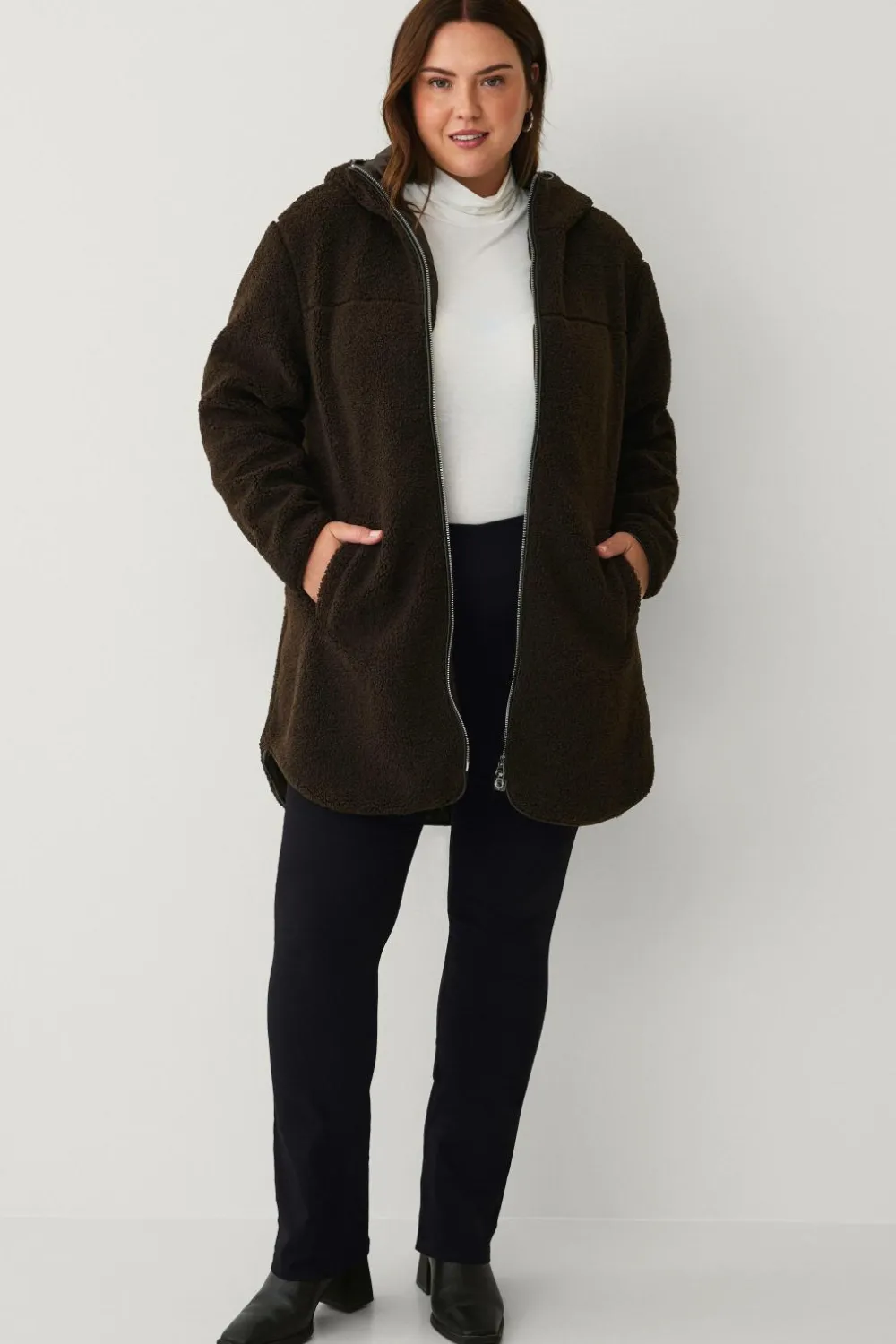 Ellos Plus collection Lang, foret fleecejakke Mørkbrun Outlet