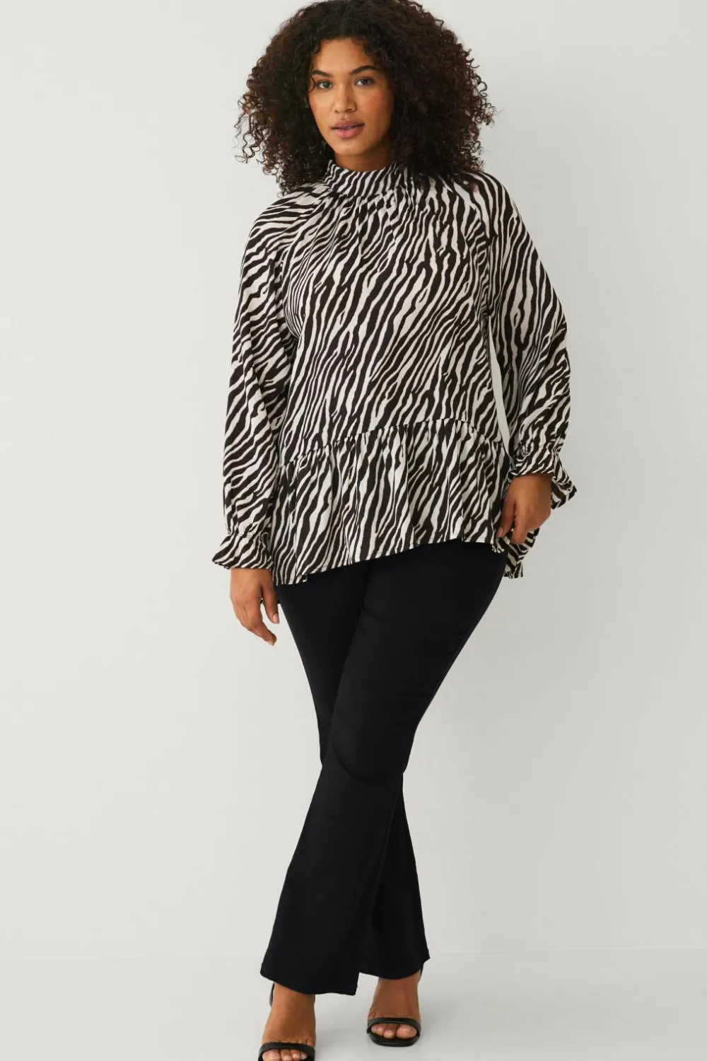 Ellos Plus collection Chiffonbluse med flæser zebraprint Best