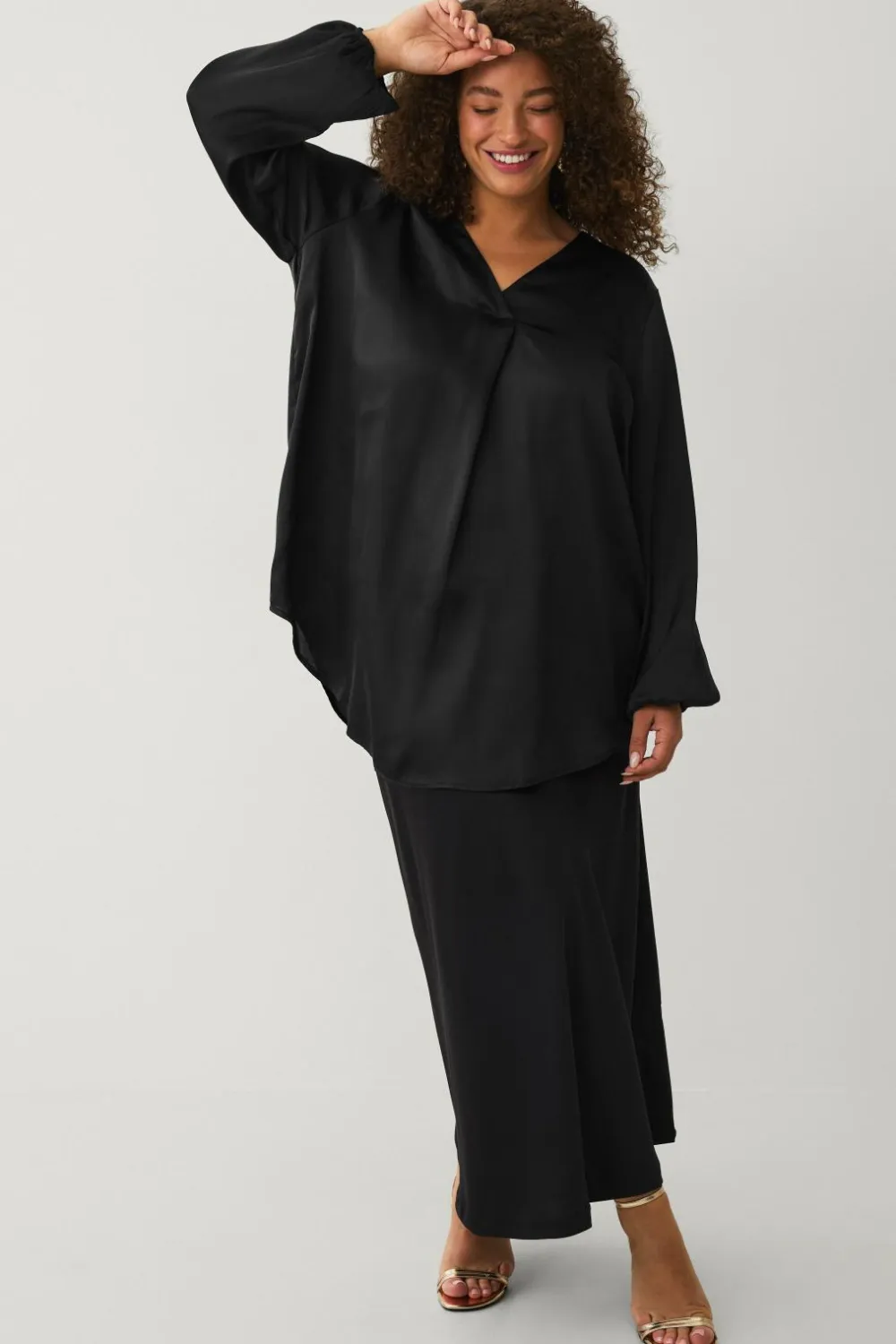 Ellos Plus collection Tunika med v-hals sort Best