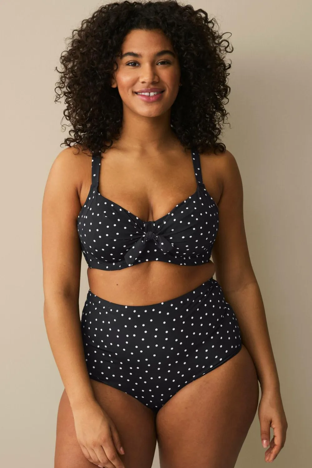 Ellos Plus collection Maxi Bikinitrusse med formende effekt Sort/hvidprikket Sale