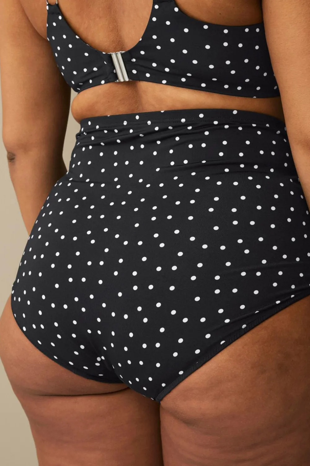 Ellos Plus collection Maxi Bikinitrusse med formende effekt Sort/hvidprikket Sale