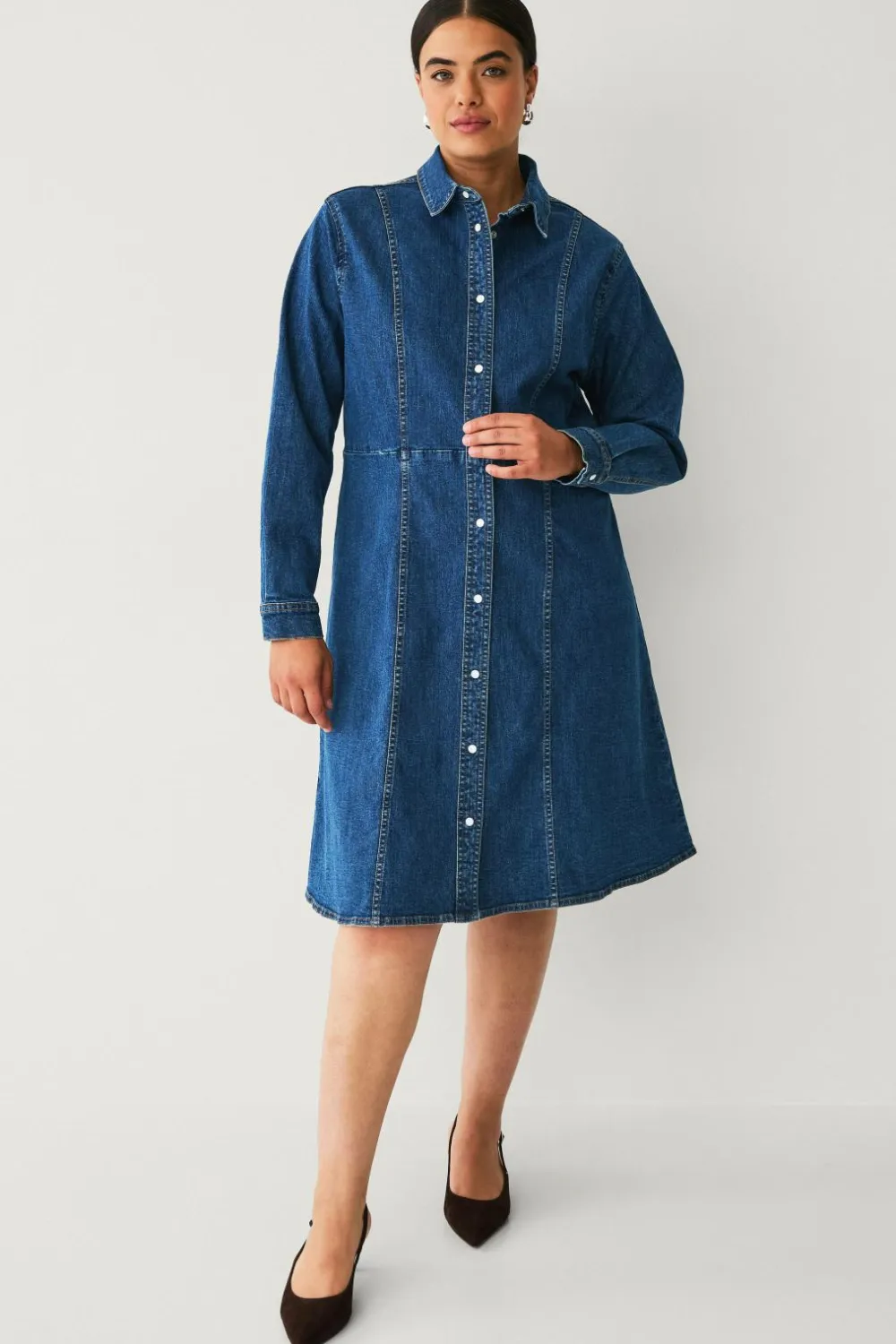Ellos Kjoler>Plus collection Skjortekjole i denim Mørk blå