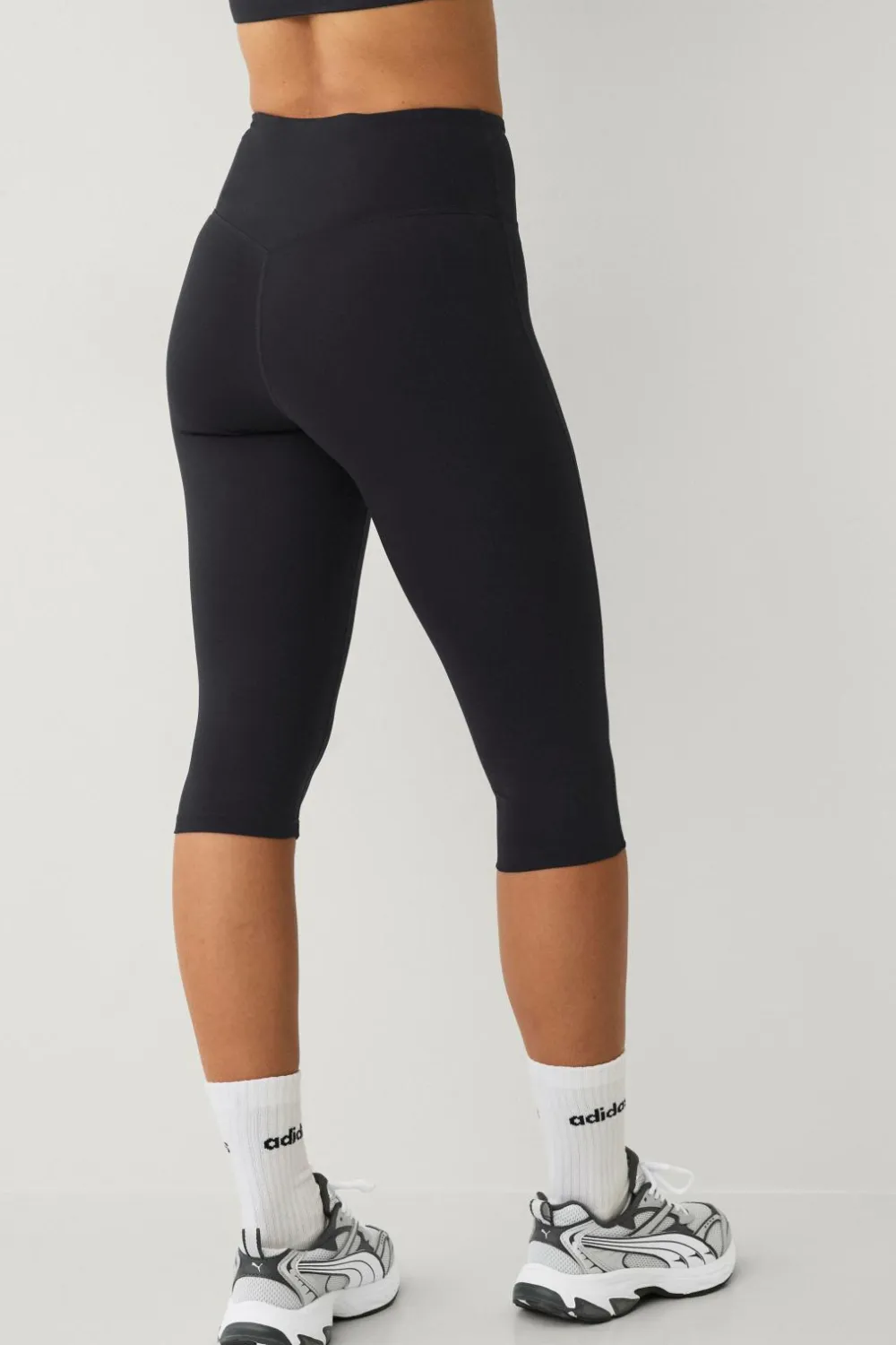Ellos Træningstøj|Træningstøj>STUDIO Træningstights Capri Tights Flat Front Core Sort