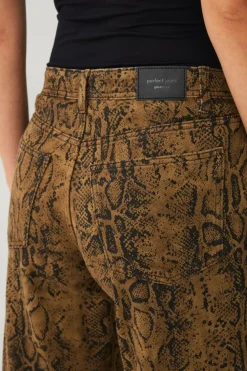 Gina Tricot Jeans><noscript><img width=