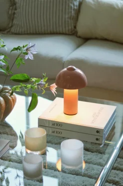 Globen Lighting Bærbar bordlampe Buddy IP44 Blush Best
