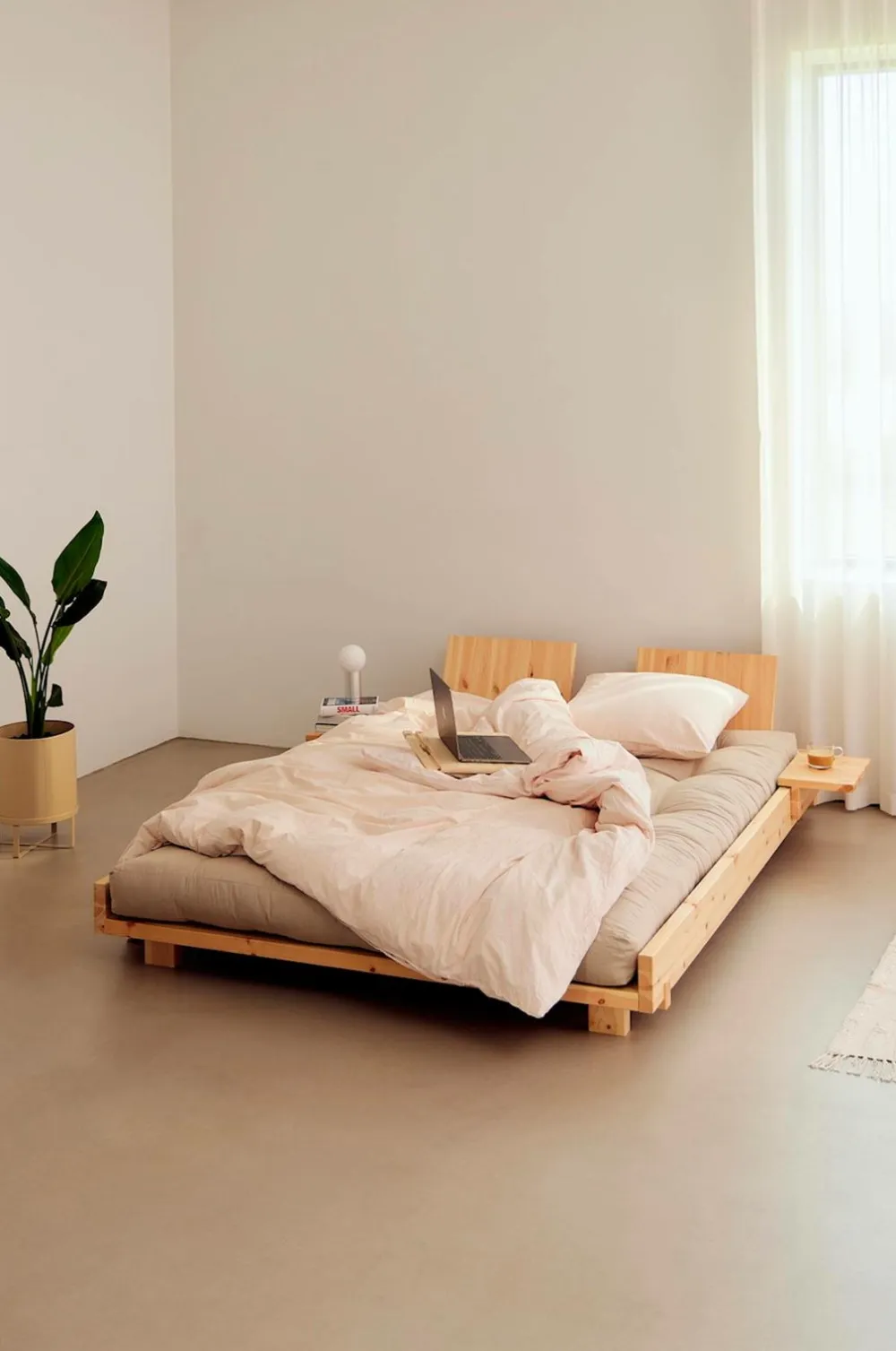 Karup Design Social Seng Carob brown lacquered Sale