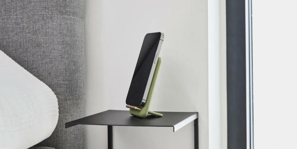 Kreafunk Mobiltelefoner, Tablets & Tilbehør>Trådløs Opladningsholder reCHARGE Dusty olive