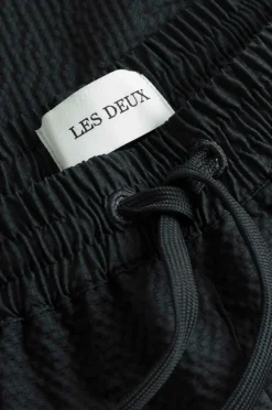 Les Deux Badetøj><noscript><img width=