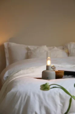 Markslöjd Genopladelig bordlampe Astrid B/O Greige Discount