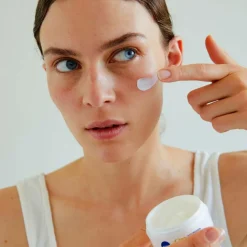 Nivea Ansigtspleje><noscript><img width=