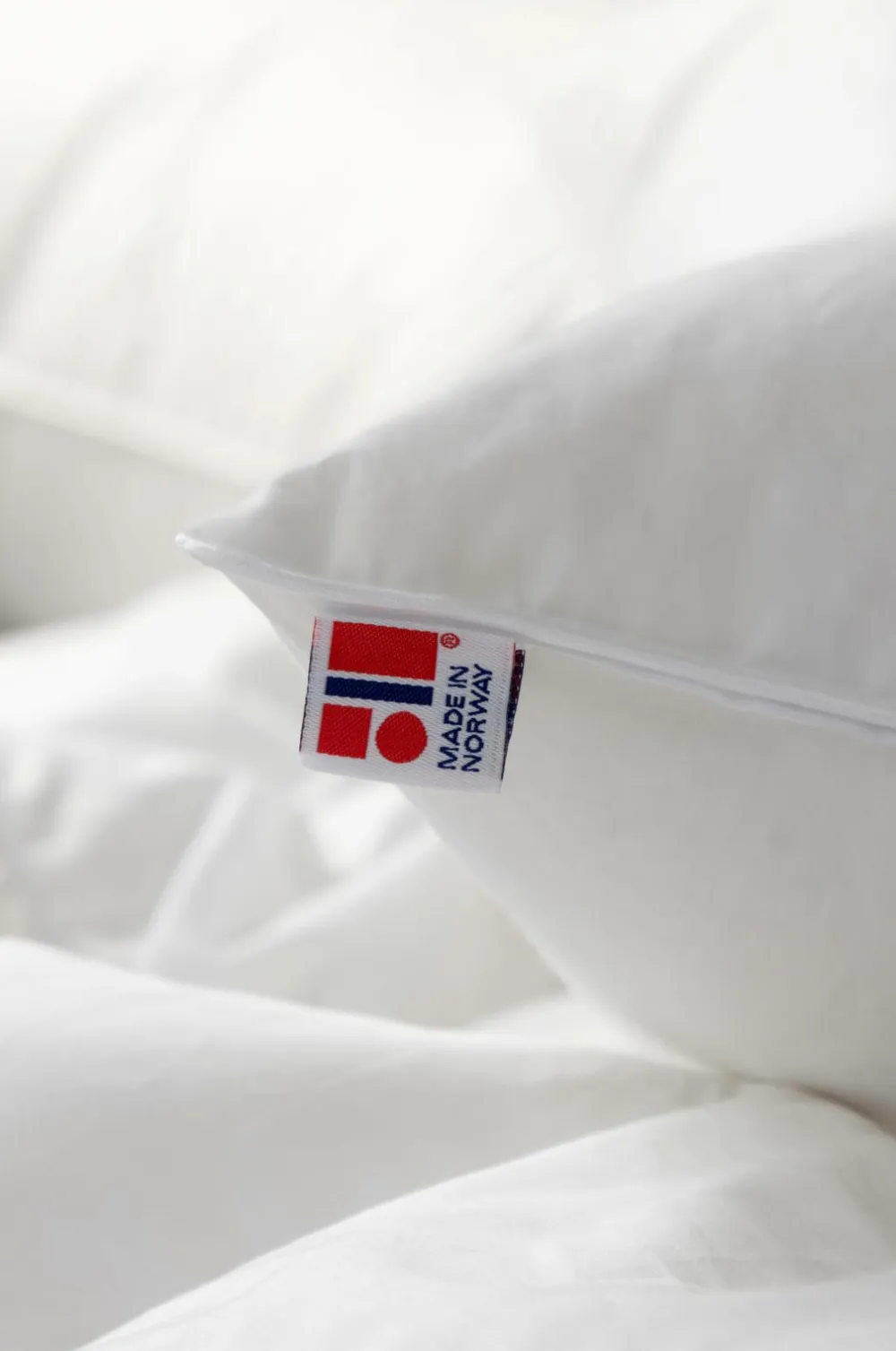 Norsk Dun Dyner & Hovedpuder>Pude 90 % andedun Medium 3-kammer Hvid