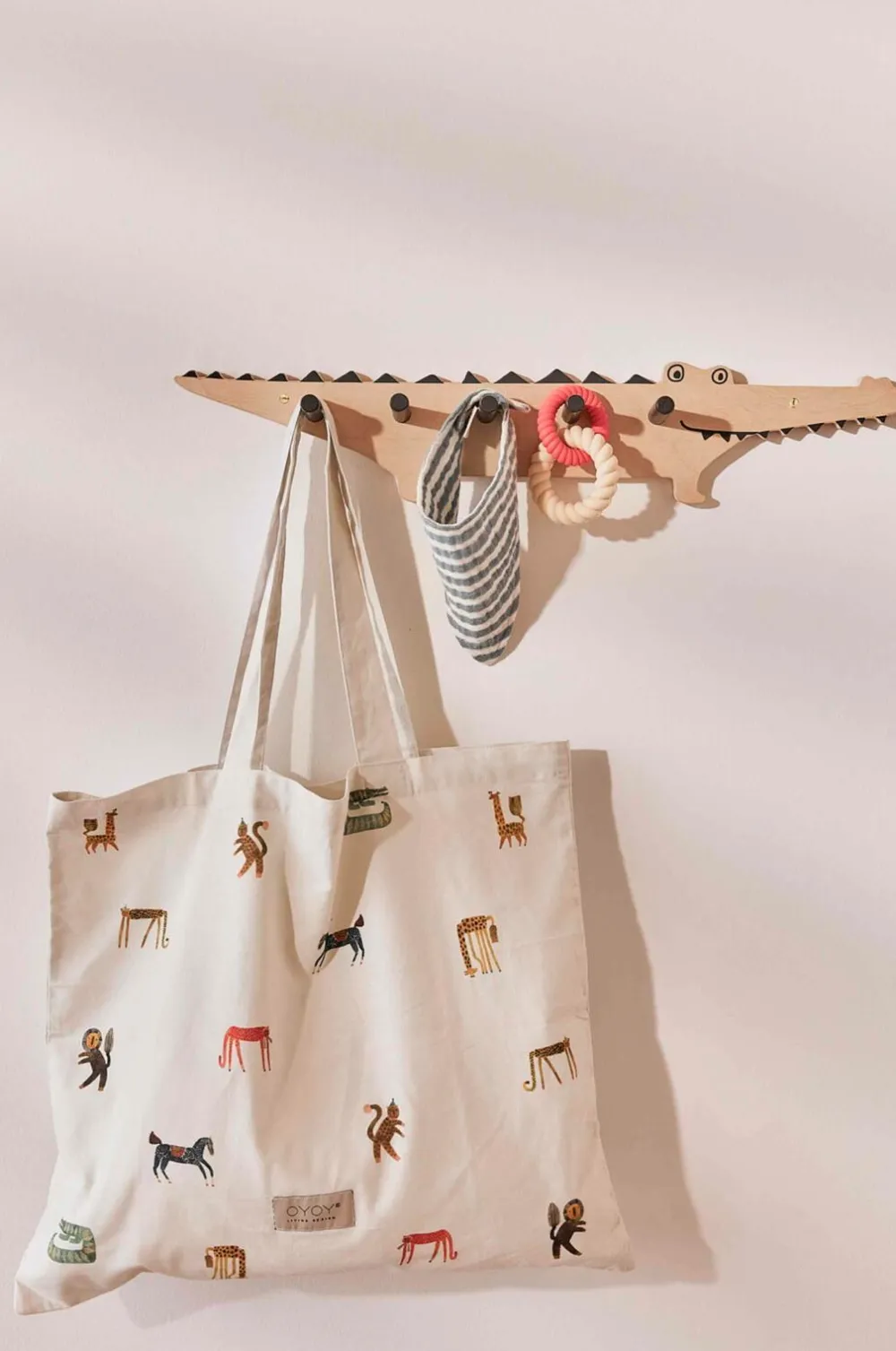 OYOY Living Design Børnemøbler|Entrémøbler>Knagerække Crocodile Naturen