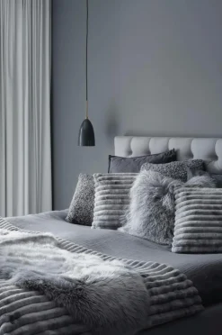 Skinnwille Skind & Skindtæpper><noscript><img width=