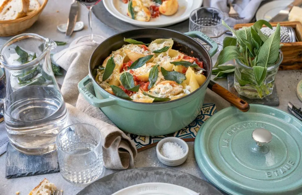 Staub Pander & Gryder>Gjutjärnsgryta 26 cm Salvia Grøn