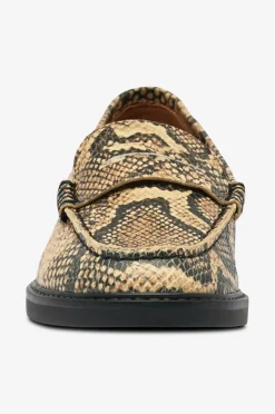 Steve Madden Loafers><noscript><img data-lazyloaded=