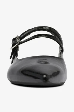 Vagabond Ballerinasko><noscript><img width=