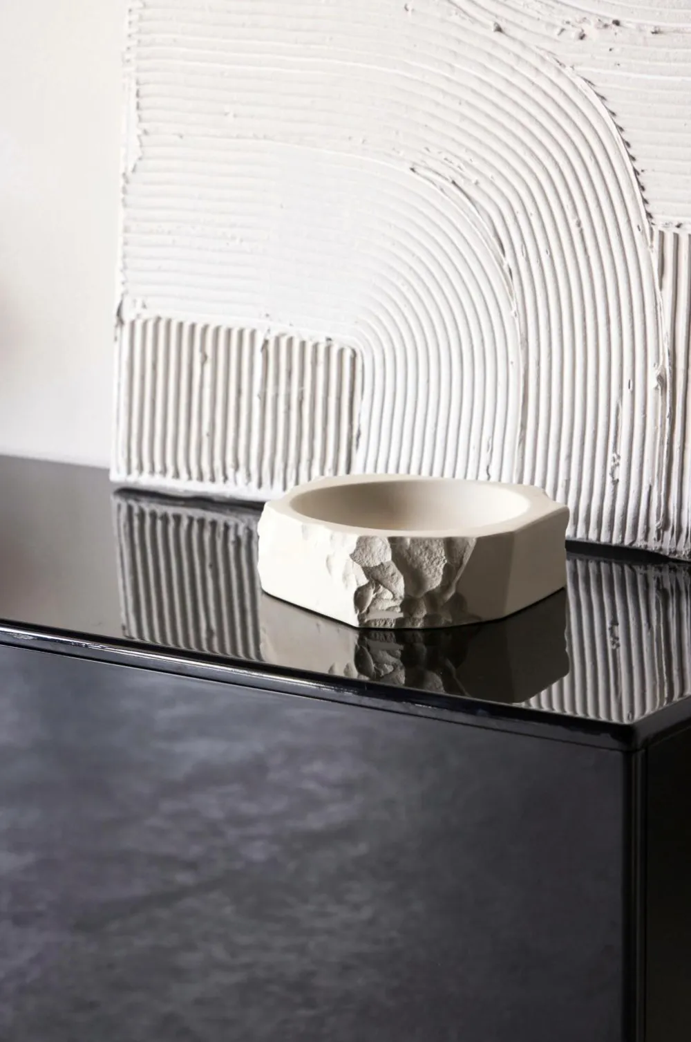 Venture Home Fristad Tv Stand Sort Outlet